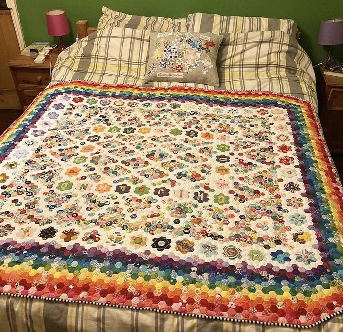 A I spy Rainbow Quilt - A Sewing Prokect that has lots of half inch hexagons